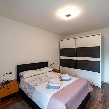 Val Apartment *