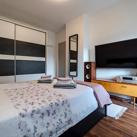 Val Apartment *